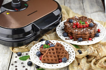Aparat de facut gofre/vafe Heinner Copper Crown HWF-1000CR, 1000W, buton reglare temperatura, placi cu invelis antiaderent, plite gofre: 13.97 cm, negru/aramiu