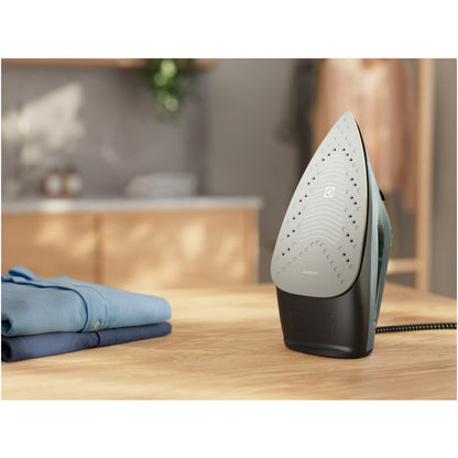 Fier de calcat Electrolux Easyline E5SI2-6OG, 2400 W, jet abur 110 g, abur variabil 0-26 g/min, rervor apa 250ml, talpa ceramica, functie de autocuratare, led indicator caldura reziduala, verde oceanic/gri