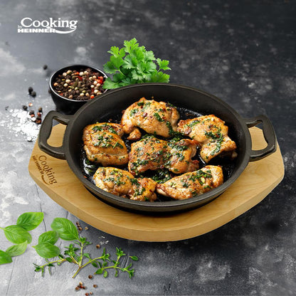 Tigaie servire fonta pura Cooking by Heinner, cu suport lemn, 20 cm