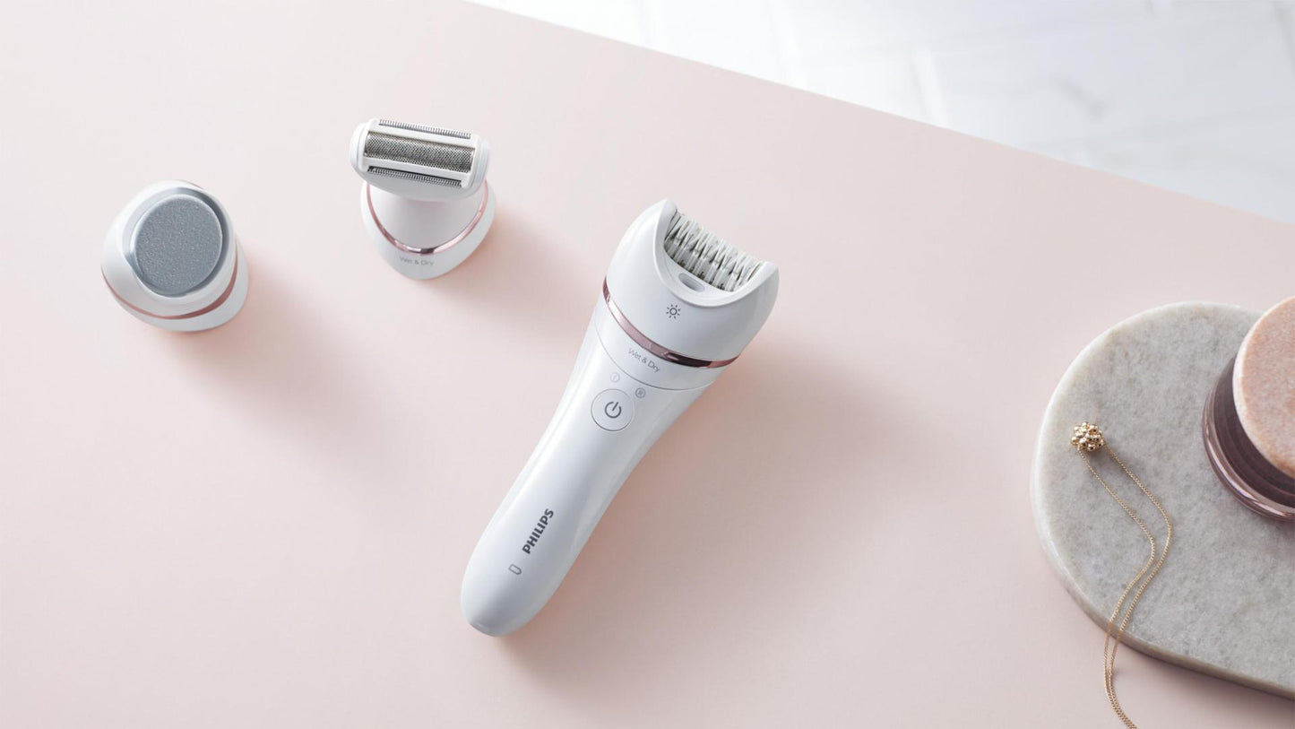 Epilator umed si uscat Philips Seria 8000 BRE730/10, 7 accesorii, 32 pensete, utilizare fara fir, 2 setari viteza, opti-light, discuri ceramice, Argintiu