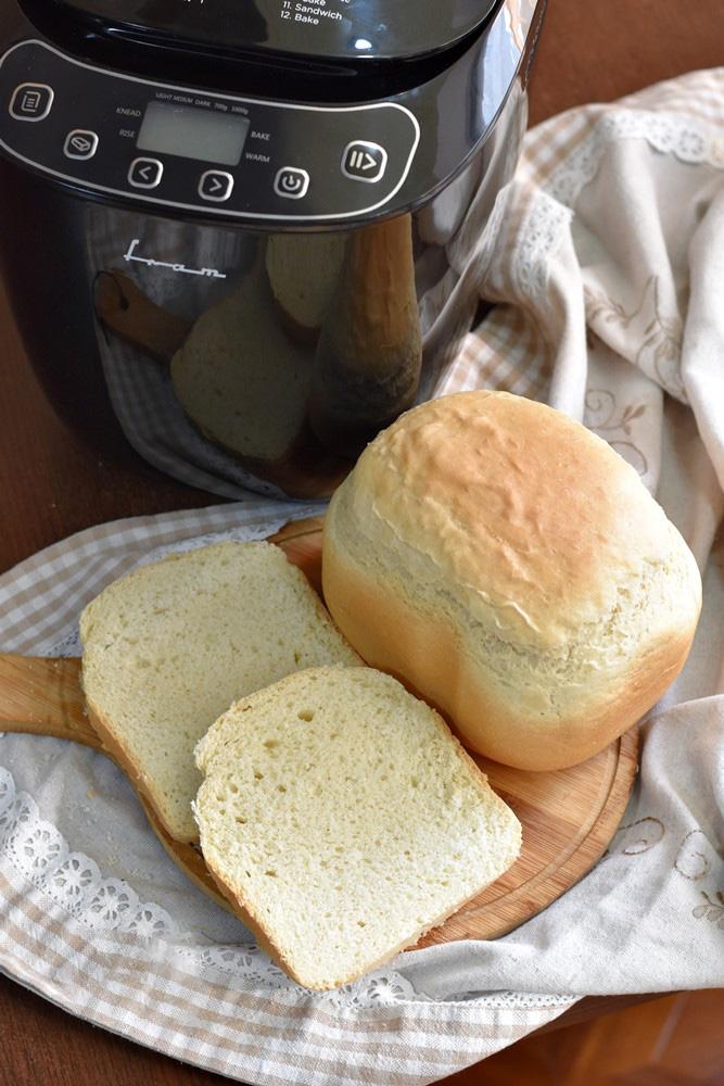 Masina de paine FRAM FBM-900BK, 550W, capacitate 700-1000g, 12 programe, functie mentinere la cald 30 min, Negru