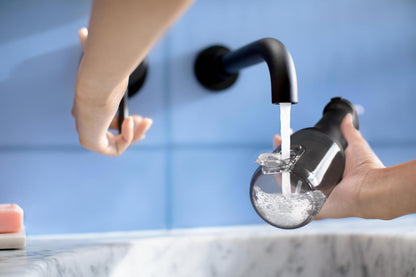 Irigator bucal tip dus bucal Philips Sonicare HX3826/33 cu tehnologie QuadStream, portabil, 2 moduri de curatare, 3 niveluri de intensitate , include 2 x capete de curatare si 1 x husa trasport, negru