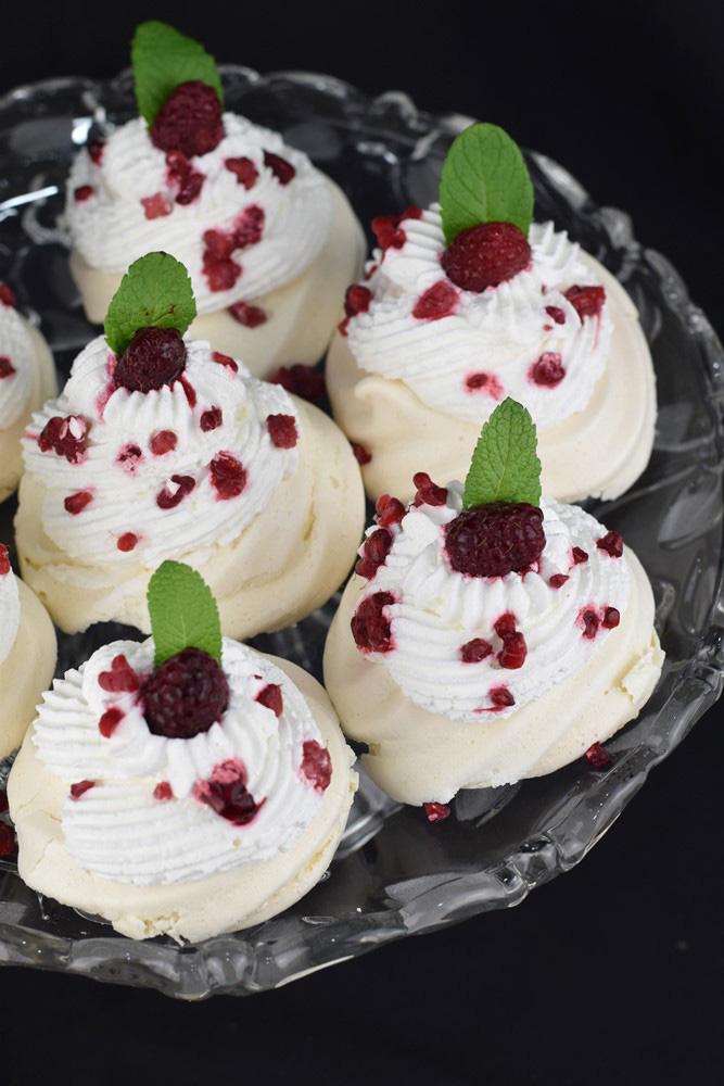 Mixer de mana FRAM FHM-400CR, 400W, 6 viteze + Turbo, Crem