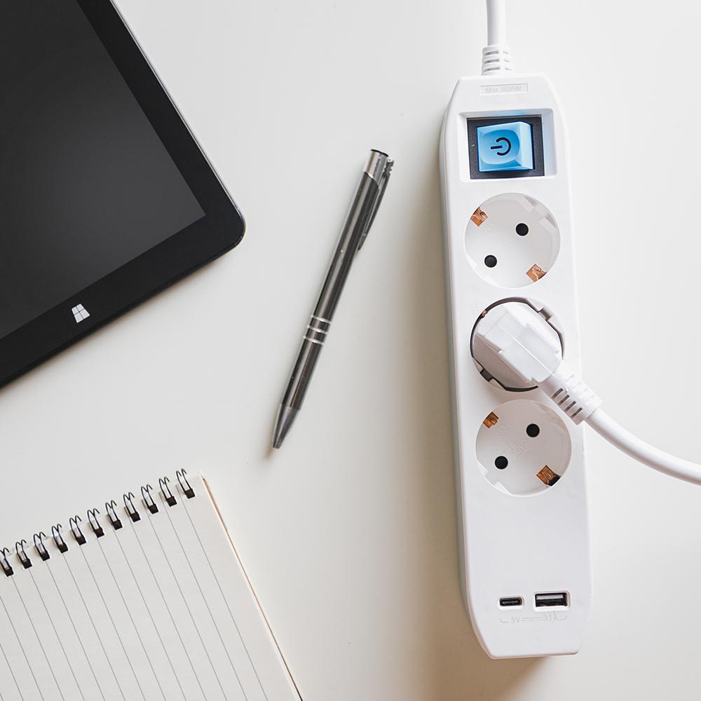 Prelungitor Spacer, Schuko X 3, Conectare Prin Schuko (T),Type-C X1, Usb X 1, 3.1A, Cablu 4.5M, 16 A, Max. ,Protectie Copii, Protectie Supratensiune, Alb-