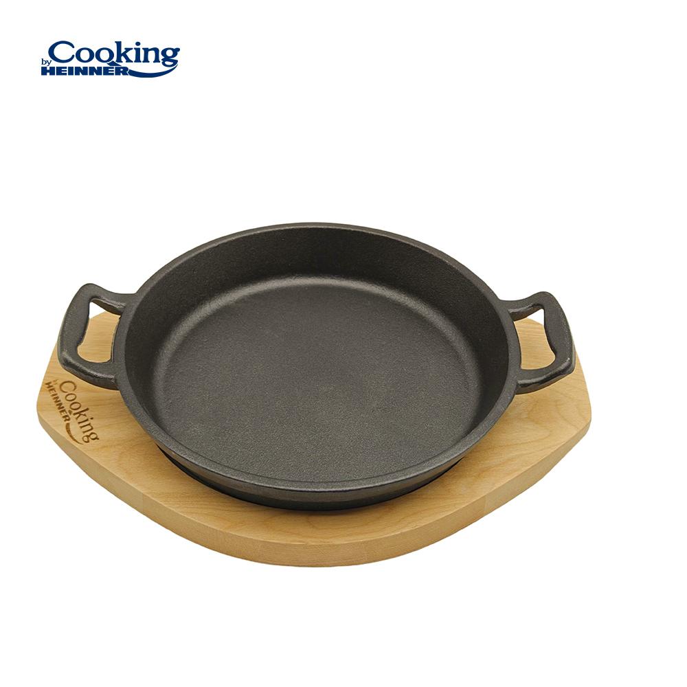 Tigaie servire fonta pura Cooking by Heinner, cu suport lemn, 20 cm