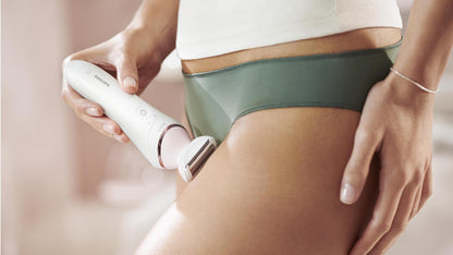 Epilator umed si uscat Philips Seria 8000 BRE730/10, 7 accesorii, 32 pensete, utilizare fara fir, 2 setari viteza, opti-light, discuri ceramice, Argintiu