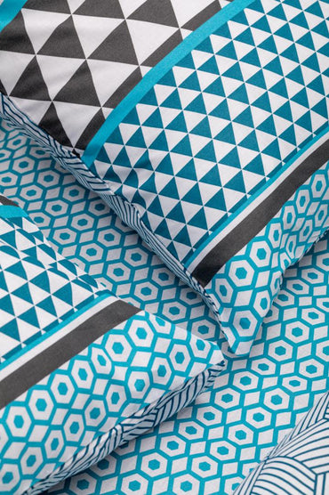 Lenjerie de pat Heinner Home, 2 persoane, 100% bumbac 132 TC, cearsaf pilota 180x215 cm, cearsaf pat 200x220 cm, 2 fete de perna 50x70 cm, 4 piese, imprimeu geometric, Albastru/Negru