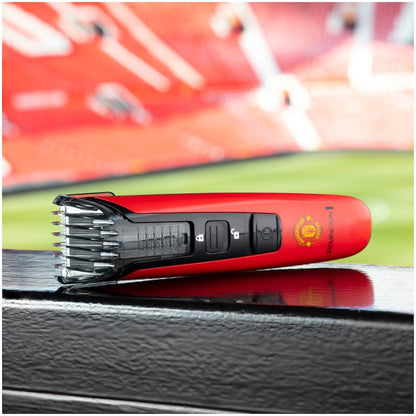 Aparat de tuns pentru barba/mustata Remington MB4128 Manchester United Beard Boss Styler, Lame CaptureTrim, Lame lavabile, Indicator LED, Rosu/ Negru